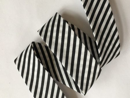 1  Black and White Stripe Double Fold Bias Quilt Binding 50 YD Discount