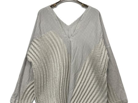 [Pre-owned] ISSEY MIYAKE Striped Pleats V-Neck Pullover IM21FJ655 Sale